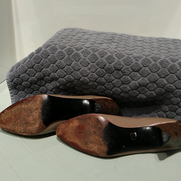 Shoes - Picture 5 of 6